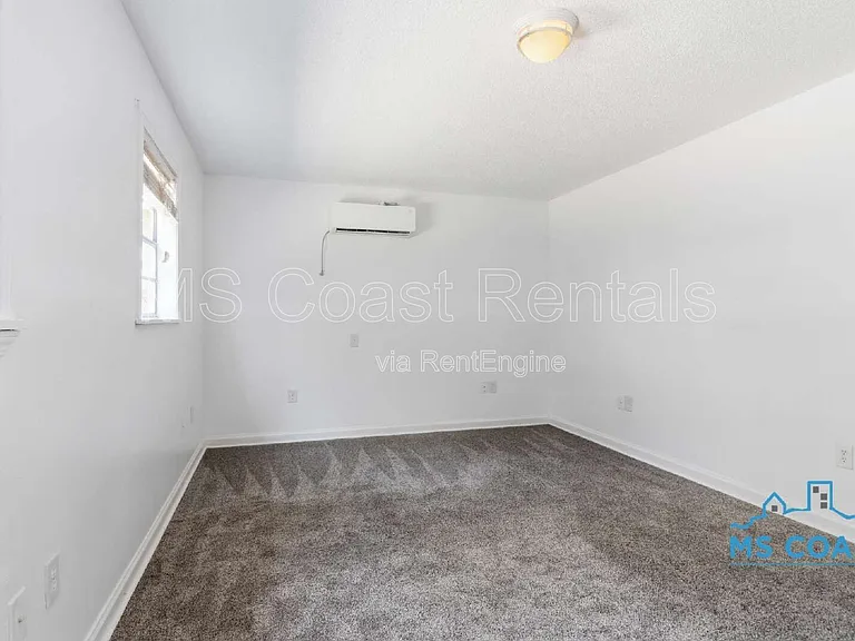 3007 Meteor St — Photo 10