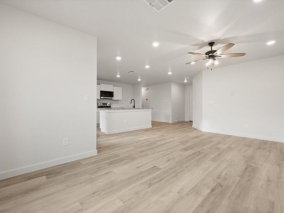 5th image of 13812 Fremont Ave