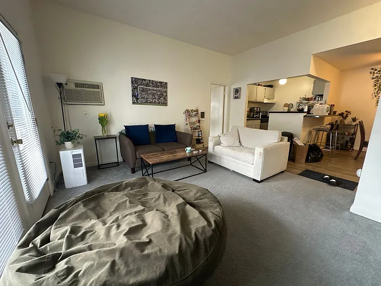 University Park Apartments near Cornell University — Photo 316