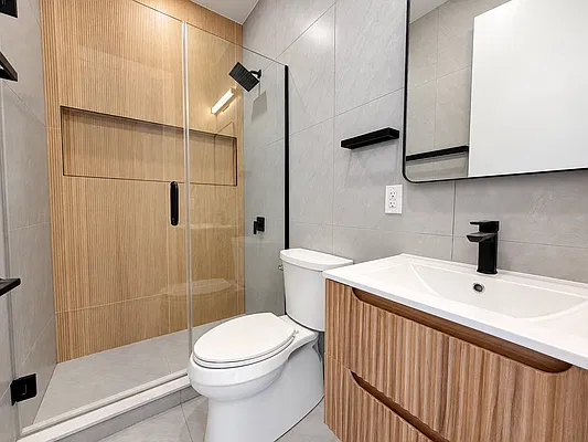 Bathroom, photo 1