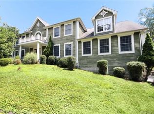 535 Hunting Ridge Rd, Stamford, CT 06903