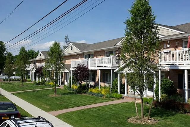 Fairfield at Deer Park — Photo 10