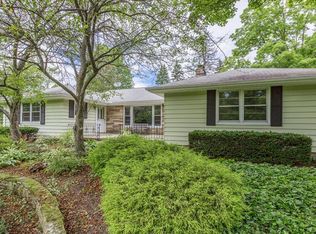 11517 Wilbert Rd, Chardon, OH 44024