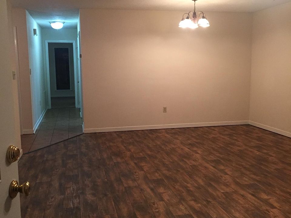 1st image of 109 Bent Creek Cir N #B