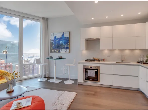 222 East 44th Street 20G image 5 of 5