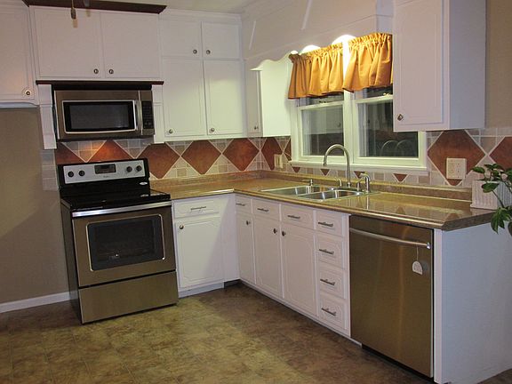 4th image of 719 Piney Forest Dr