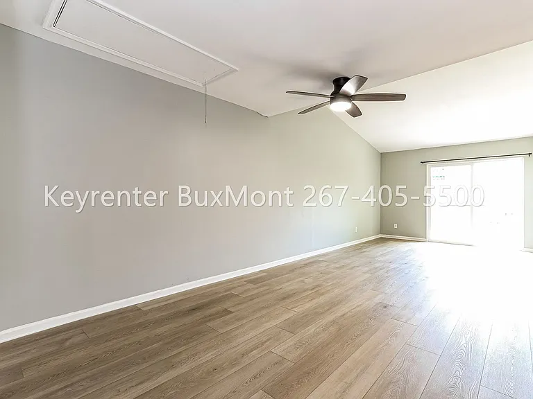 1825 Bridgetown Pike #310 — Photo 8