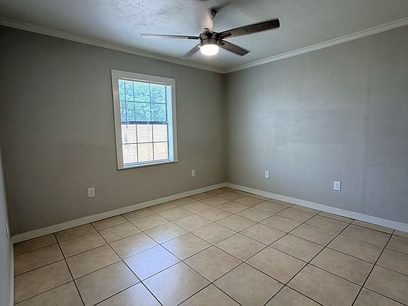 4th image of 1421 N Lauderdale Ave