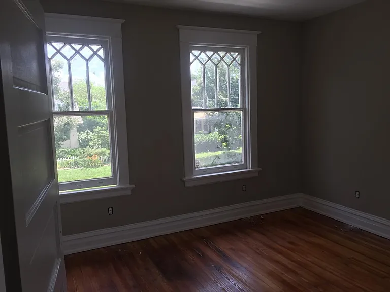 3206 Barton Ave — Photo 6