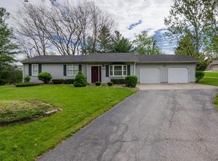 7813 Walsh Rd, Godfrey, IL 62035