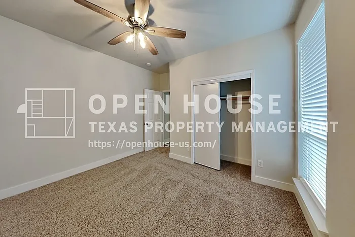 905 Hunter Ln — Photo 17