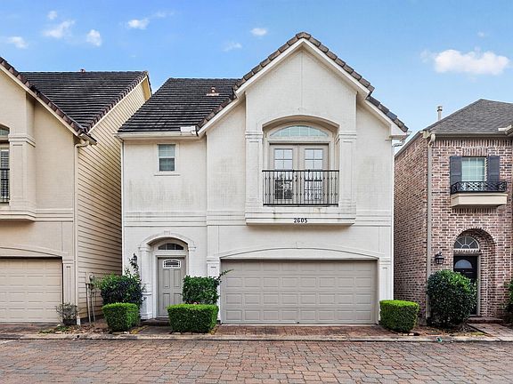 3rd image of 2605 Cheshire Oaks Dr