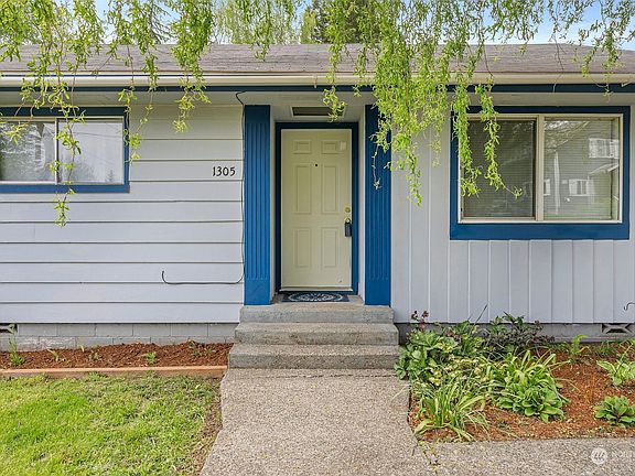 4th image of 1305 Rhobina Street