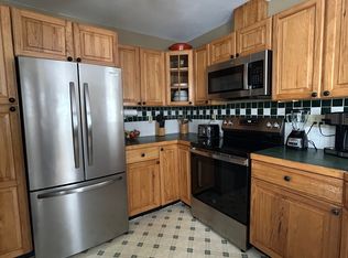 56 Lake Ave, Rockland, ME 04841