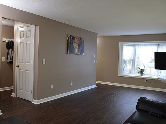 Living Room 4