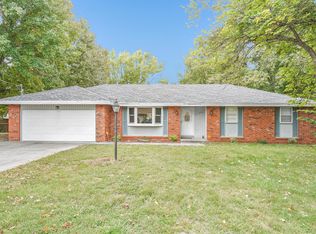 1154 E Darby Pl, Springfield, MO 65810