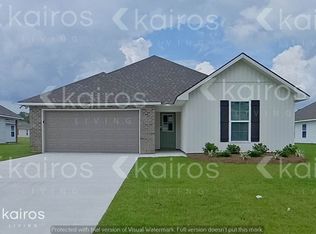 13790 Pinyon Dr, Denham Springs, LA 70726