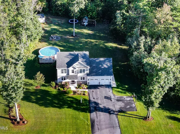 10 Edens Way, Gansevoort, NY 12831