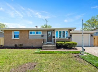 27 S Joyce Ln, Addison, IL 60101