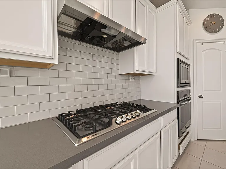 1006 Grey Dusk Ct — Photo 17