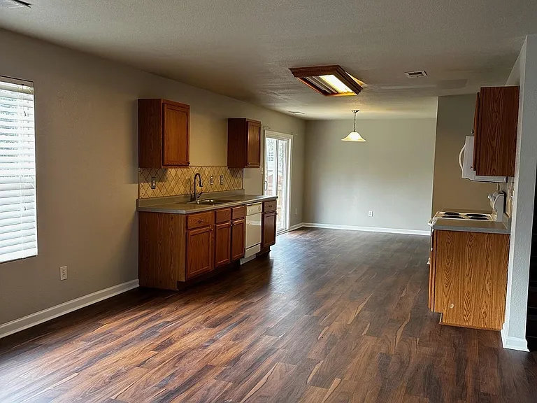 117 Brockton Dr — Photo 13