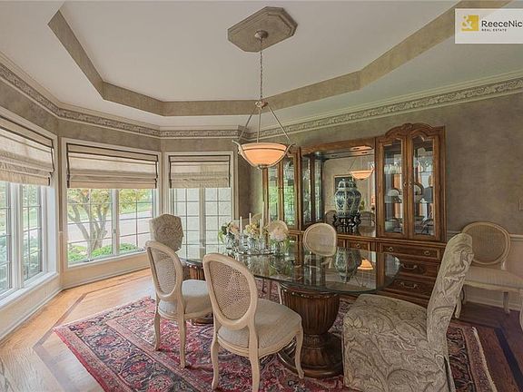 3rd image of 8025 NW Lakeview Dr