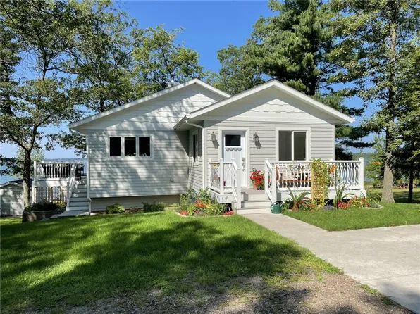 1327 E Lake Drive, Shell Lake, WI 54871