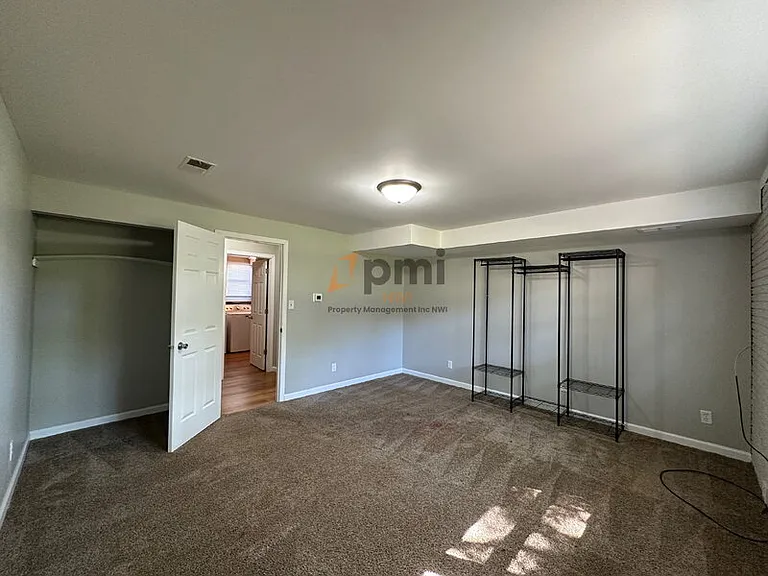 1609 Monticello Park Dr — Photo 17