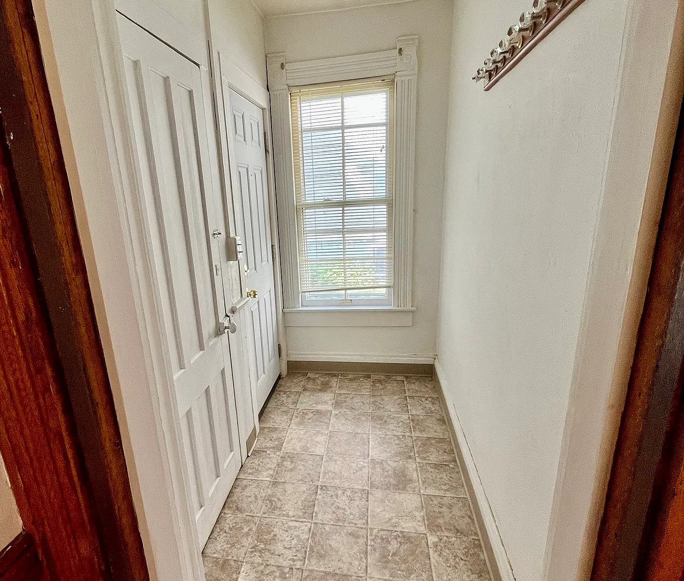 3 bed, 1.5 bath, $1,500 — Photo 1