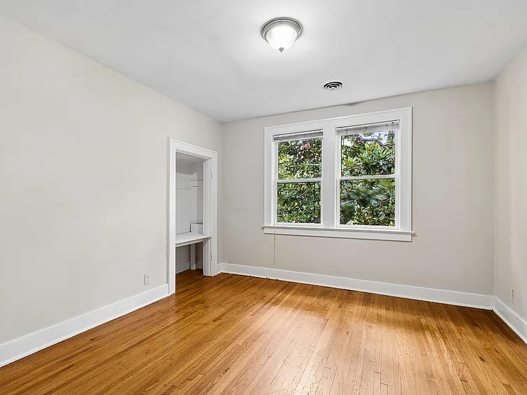 402 Fairfax Ave — Photo 29