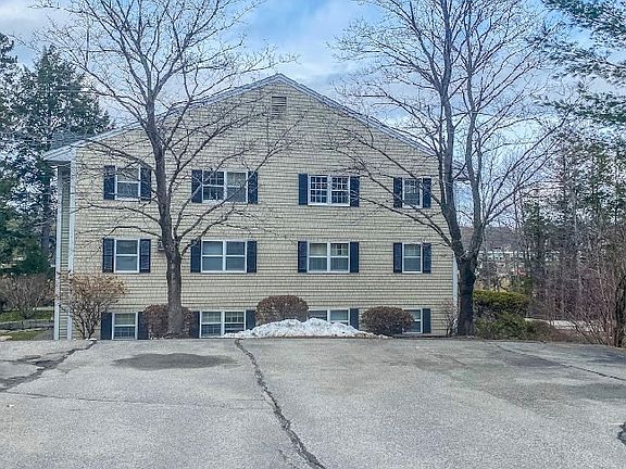 3rd image of 24 Parkwood Dr Unit 203