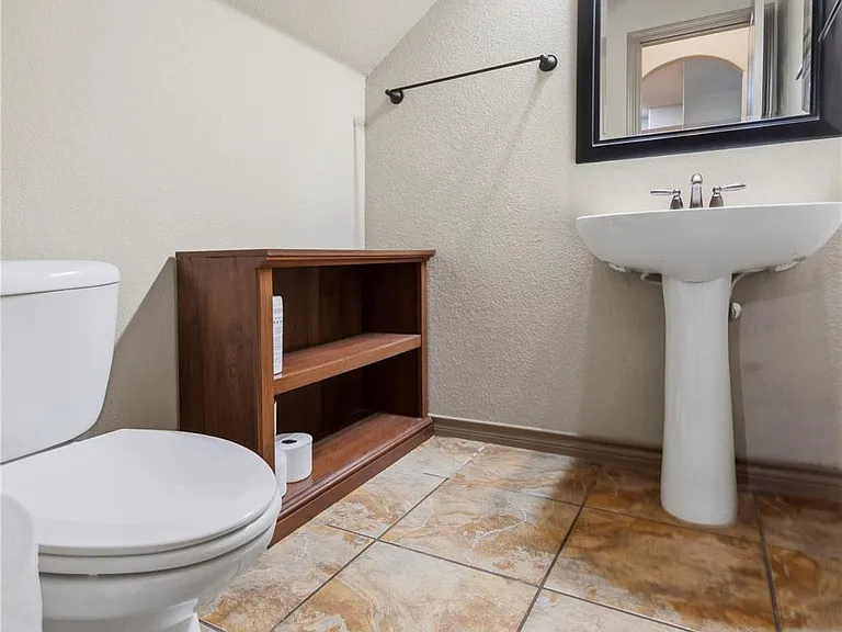 8318 Campeche Bay Pl — Photo 22