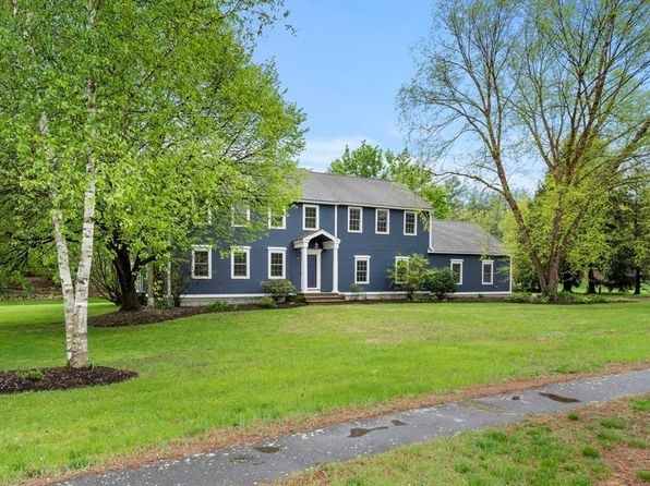 12 Almeria Cir, Westford, MA 01886