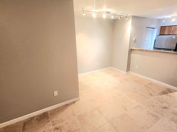 5th image of 1050 Crystal Way #C