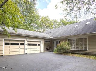 386 N Shore Dr, Albrightsville, PA 18210