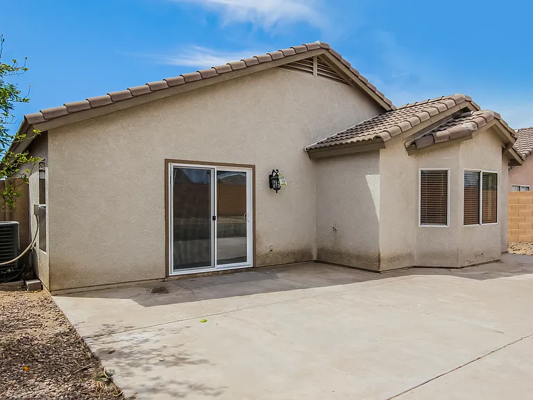 12610 W Myer Ln — Photo 16