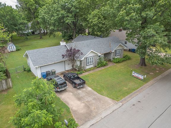 4th image of 3518 Ridge Dr