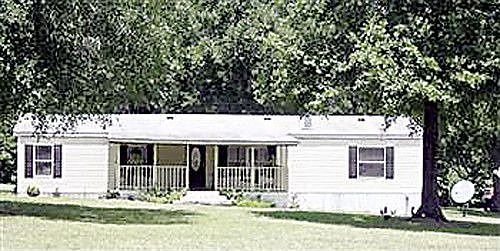 1st image of 139 NE Nixon Ave