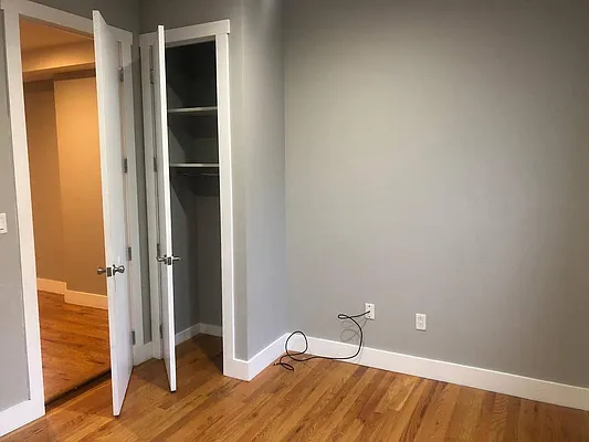 Rented by Premier Metro Realty Corp | media 9