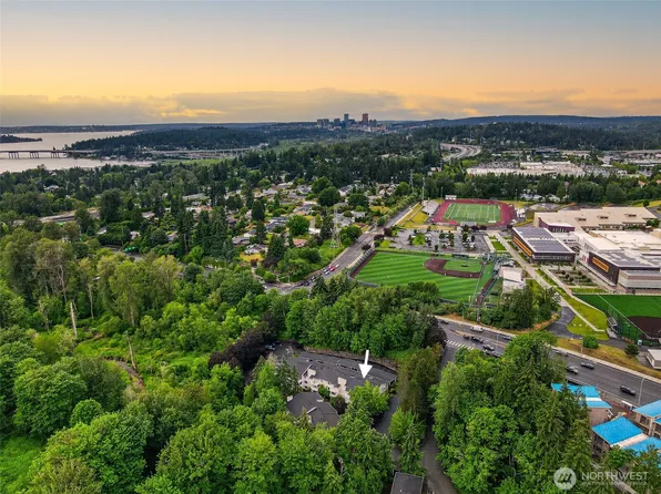 4515 125th Avenue SE #B306, Bellevue, WA 98006