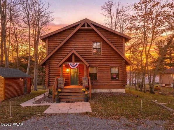 1254 Pocono Dr, Gouldsboro, PA 18424