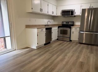 2280 White Cornus Ln, Reston, VA 20191
