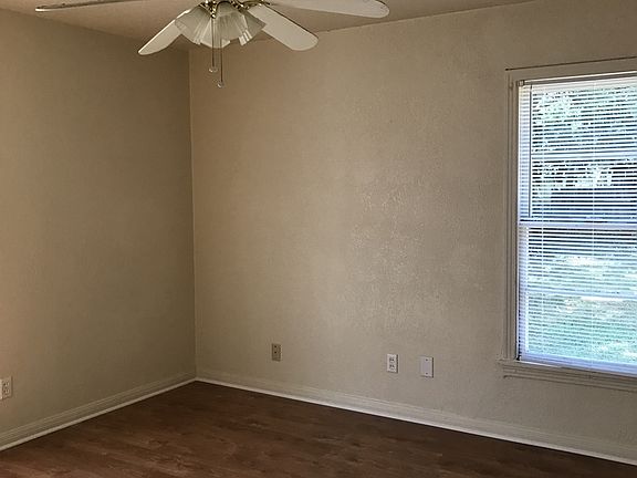 5th image of 2113 Richter Ave