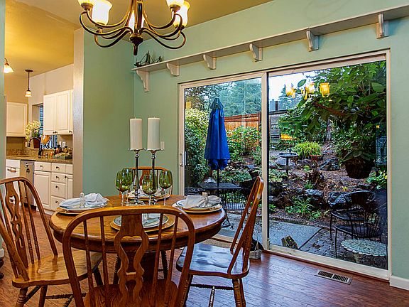 Dining with access to patio