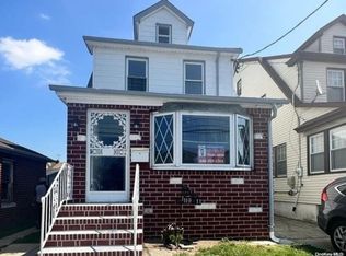 119-11 197th St, Saint Albans, NY 11412