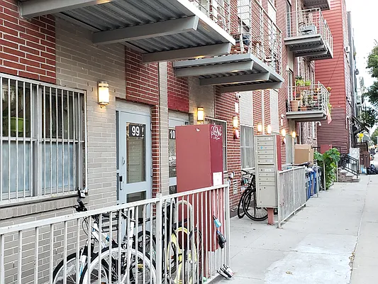 Rented by Signature Property Realty | media 22