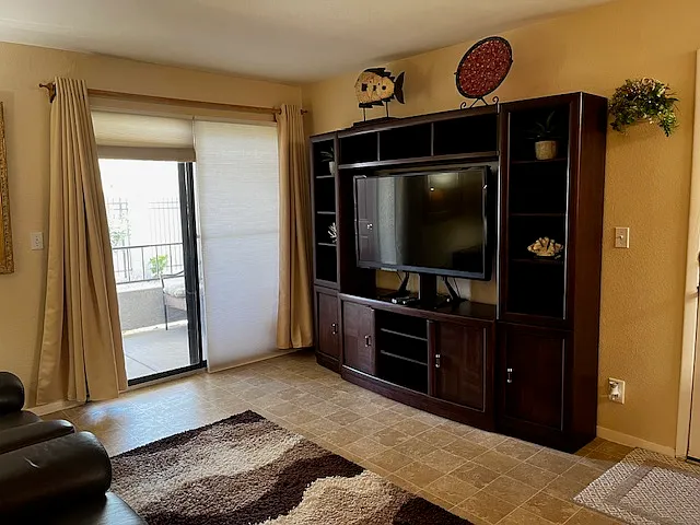 Seven Hills Dr, Henderson — Photo 2