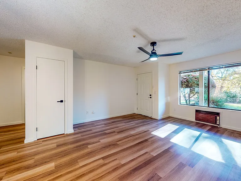 5105 Old Redwood Hwy #89 — Photo 5