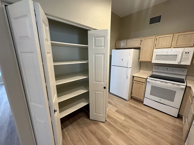 80 N Cheesebrush Ave — Photo 15