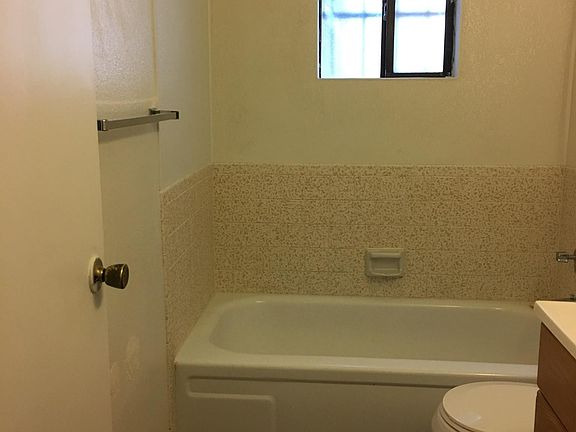 3rd image of 3429 Corona Dr NW